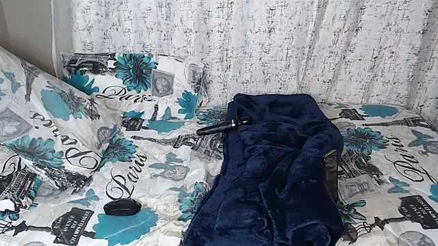 Lunalee online show from January 7, 2026, 7:52 pm