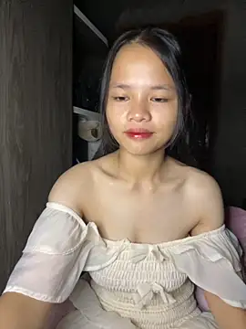 Snapshot of Hana-44 chatting on October 5, 2025, 7:37 pm Hana-44 online show from October 5, 2025, 7:37 pm