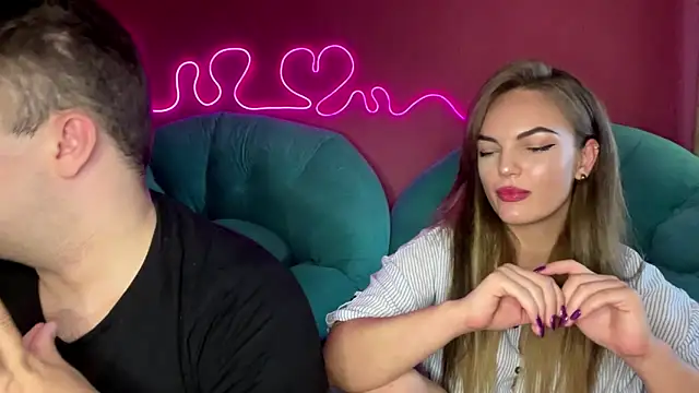 deeplookscouple online show from September 14, 2025, 1:11 pm