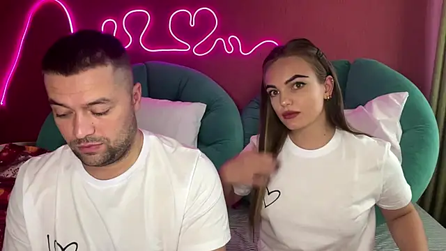deeplookscouple online show from September 18, 2025, 11:13 am
