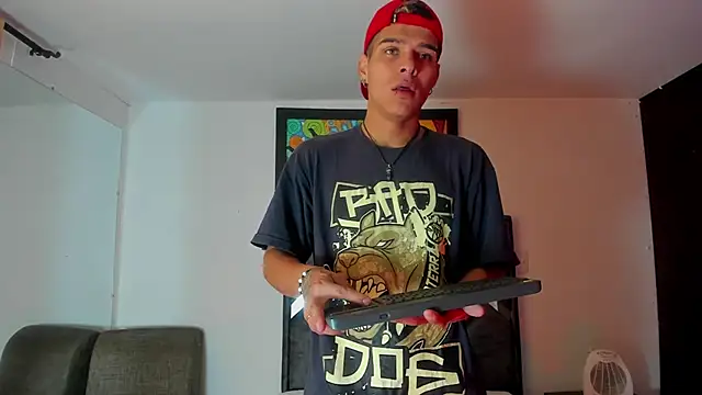 wyatt 3 online show from November 3, 2025, 12:42 pm