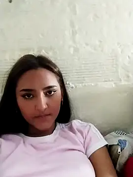 Snapshot of emilyvalencia_1 chatting on October 12, 2025, 4:25 am emilyvalencia 1 online show from October 12, 2025, 4:25 am