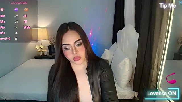 Snapshot of Unforgettable_Maria chatting on October 24, 2025, 3:49 am Unforgettable Maria online show from October 24, 2025, 3:49 am