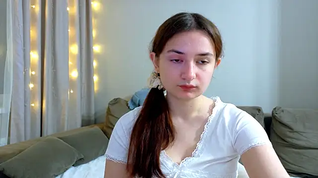 Snapshot of Lelia_Vibe chatting on October 29, 2025, 1:48 am Lelia Vibe online show from October 29, 2025, 1:48 am