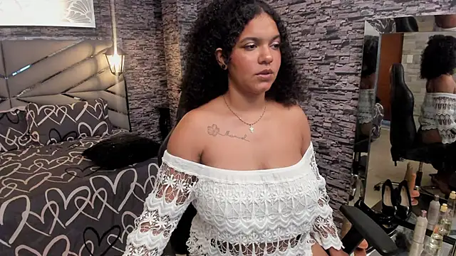 BellyBigBoobs online show from January 13, 2026, 4:55 pm