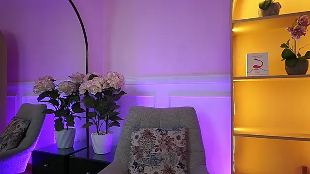 Snapshot of MilaCrave chatting on February 26, 2026, 11:54 am MilaCrave online show from February 26, 2026, 11:54 am