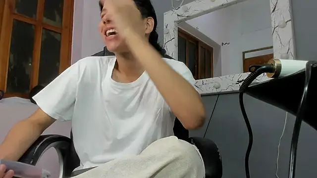 Snapshot of camillo_virgil chatting on October 8, 2025, 10:50 am camillo virgil online show from October 8, 2025, 10:50 am