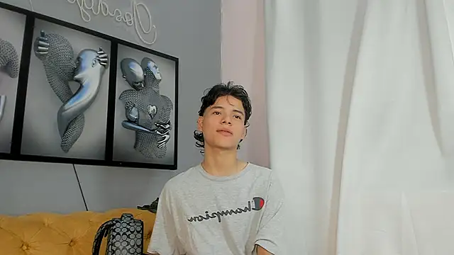 Snapshot of camillo_virgil chatting on October 28, 2025, 10:58 am camillo virgil online show from October 28, 2025, 10:58 am