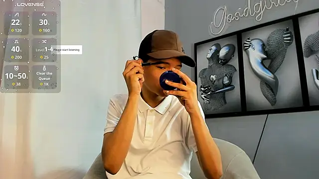 Snapshot of camillo_virgil chatting on October 19, 2025, 10:40 am camillo virgil online show from October 19, 2025, 10:40 am