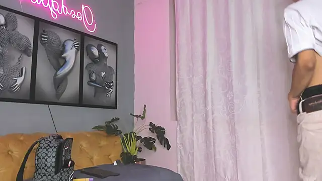 camillo virgil online show from December 14, 2025, 11:38 am