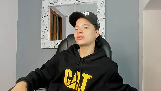 Snapshot of camillo_virgil chatting on October 6, 2025, 11:00 am camillo virgil online show from October 6, 2025, 11:00 am