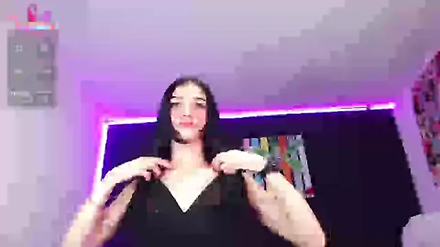 ingrid zese  online show from October 4, 2025, 5:58 pm