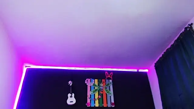 ingrid zese  online show from January 16, 2026, 7:40 pm