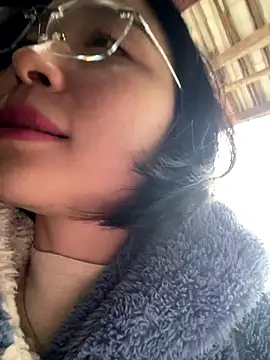 Y2Luvk online show from February 10, 2026, 9:08 am