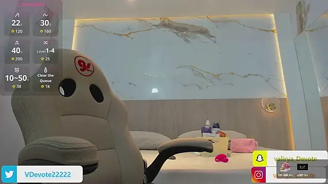 Snapshot of valirya_devote chatting on October 14, 2025, 2:56 am valirya devote online show from October 14, 2025, 2:56 am