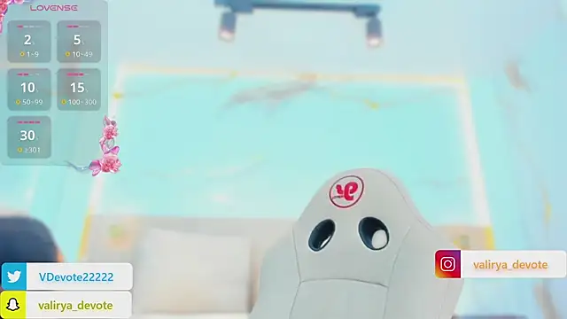 Snapshot of valirya_devote chatting on January 17, 2026, 3:21 am valirya devote online show from January 17, 2026, 3:21 am