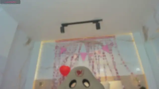 Snapshot of valirya_devote chatting on February 16, 2026, 3:49 am valirya devote online show from February 16, 2026, 3:49 am