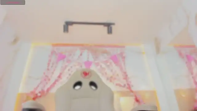 Snapshot of valirya_devote chatting on February 13, 2026, 4:56 am valirya devote online show from February 13, 2026, 4:56 am