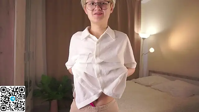 Snapshot of MargertDoyen chatting on October 22, 2025, 5:07 am MargertDoyen online show from October 22, 2025, 5:07 am