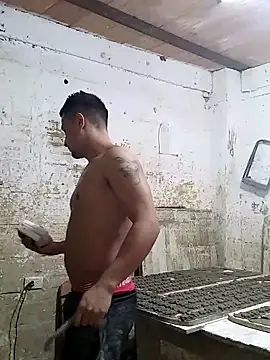 Snapshot of hoteder chatting on October 27, 2025, 2:40 pm hoteder online show from October 27, 2025, 2:40 pm