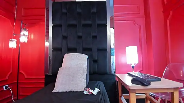 Snapshot of halleylorens chatting on September 8, 2025, 10:09 pm halleylorens online show from September 8, 2025, 10:09 pm