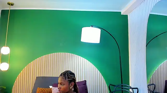 Snapshot of halleylorens chatting on November 18, 2025, 7:17 pm halleylorens online show from November 18, 2025, 7:17 pm