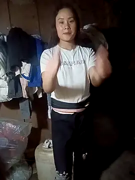 Snapshot of Ruaiuoi chatting on February 16, 2026, 12:48 pm Ruaiuoi online show from February 16, 2026, 12:48 pm