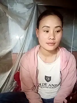 Snapshot of Ruaiuoi chatting on February 12, 2026, 12:27 pm Ruaiuoi online show from February 12, 2026, 12:27 pm