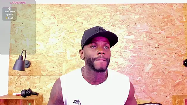 Snapshot of santiblack7 chatting on December 20, 2025, 12:57 am santiblack7 online show from December 20, 2025, 12:57 am