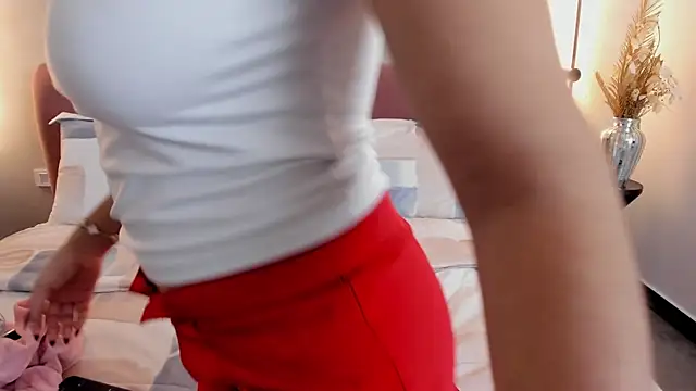 Snapshot of ArianaSilva_ chatting on October 20, 2025, 12:06 pm ArianaSilva  online show from October 20, 2025, 12:06 pm