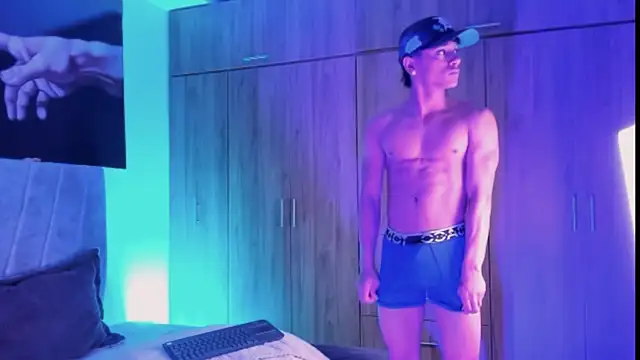 Snapshot of ZYZZ1312 chatting on September 22, 2025, 6:47 pm ZYZZ1312 online show from September 22, 2025, 6:47 pm