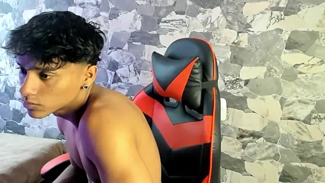 Snapshot of ZYZZ1312 chatting on May 11, 2026, 8:17 pm ZYZZ1312 online show from May 11, 2026, 8:17 pm
