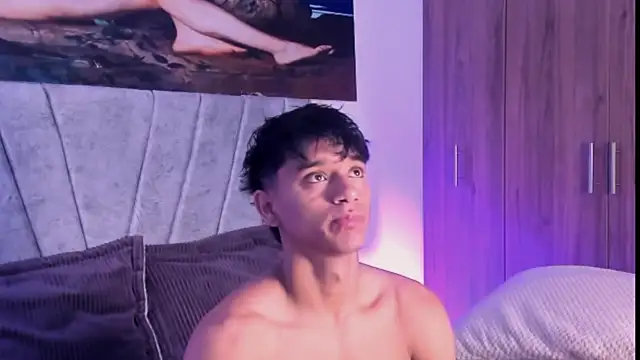 Snapshot of ZYZZ1312 chatting on October 23, 2025, 3:32 pm ZYZZ1312 online show from October 23, 2025, 3:32 pm