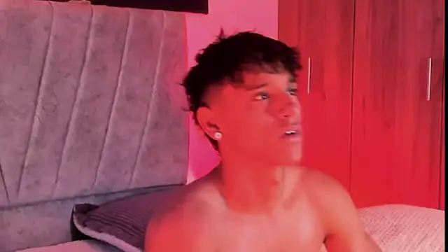 Snapshot of ZYZZ1312 chatting on September 30, 2025, 6:36 pm ZYZZ1312 online show from September 30, 2025, 6:36 pm