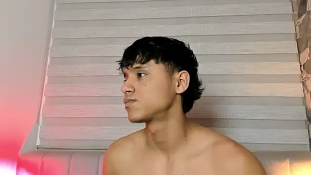 Snapshot of ZYZZ1312 chatting on February 13, 2026, 6:24 am ZYZZ1312 online show from February 13, 2026, 6:24 am