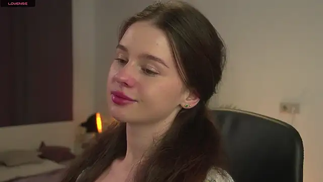 Snapshot of Olivia_Farrell chatting on October 6, 2025, 1:23 pm Olivia Farrell online show from October 6, 2025, 1:23 pm