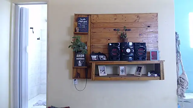 Snapshot of ayanahot_ chatting on October 29, 2025, 12:15 pm ayanahot  online show from October 29, 2025, 12:15 pm