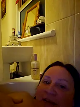 Snapshot of Naughtiness-but-Nice chatting on October 5, 2025, 7:37 pm Naughtiness-but-Nice online show from October 5, 2025, 7:37 pm