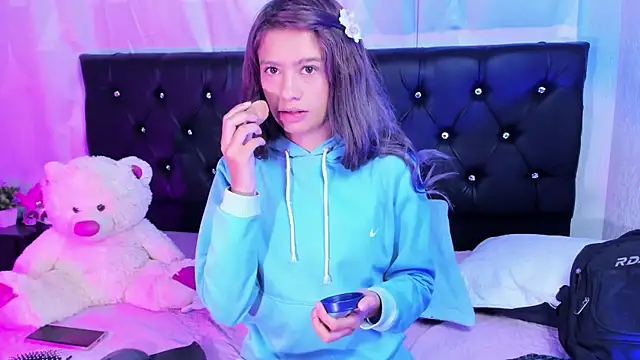 Snapshot of Sofiia_cute_ chatting on October 11, 2025, 3:51 am Sofiia cute online show from October 11, 2025, 3:51 am