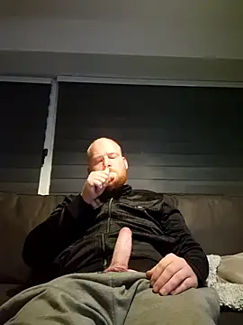 Snapshot of svenni2525 chatting on November 11, 2025, 12:16 am svenni2525 online show from November 11, 2025, 12:16 am