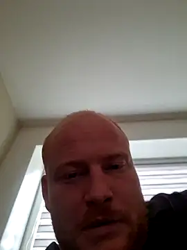 Snapshot of svenni2525 chatting on October 16, 2025, 10:56 am svenni2525 online show from October 16, 2025, 10:56 am