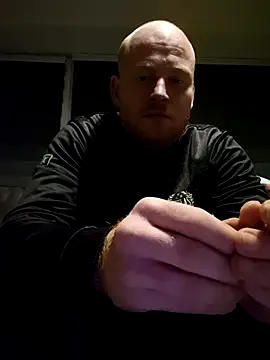 Snapshot of svenni2525 chatting on October 28, 2025, 11:03 pm svenni2525 online show from October 28, 2025, 11:03 pm