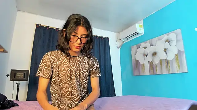 angel hasss online show from September 14, 2025, 2:45 am