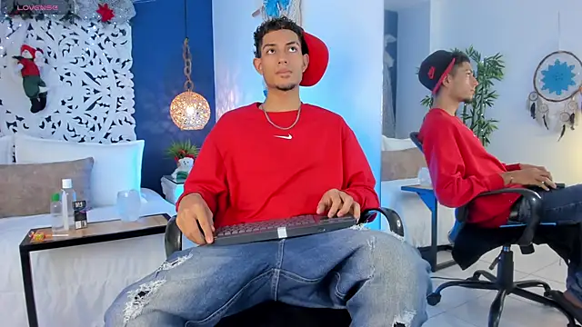 Adonis WB online show from December 16, 2025, 3:55 am