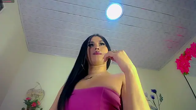 Eemily - online show from September 9, 2025, 2:32 am