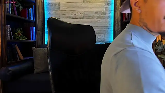 Donovan Desmond online show from December 18, 2025, 2:49 am