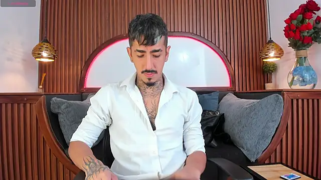 Donovan Desmond online show from November 4, 2025, 8:23 pm