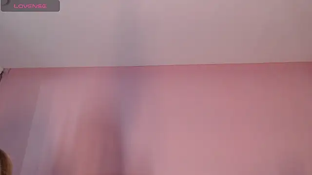 Camila Russoo online show from February 7, 2026, 11:18 am