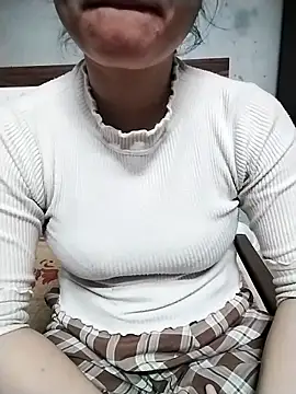 Mie rose online show from March 3, 2026, 1:40 pm