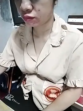 Snapshot of Mie_rose chatting on October 18, 2025, 12:34 am Mie rose online show from October 18, 2025, 12:34 am